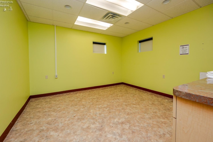 1005 McPherson Highway, Clyde, 43410, ,Commercial,For Sale,McPherson,20263447