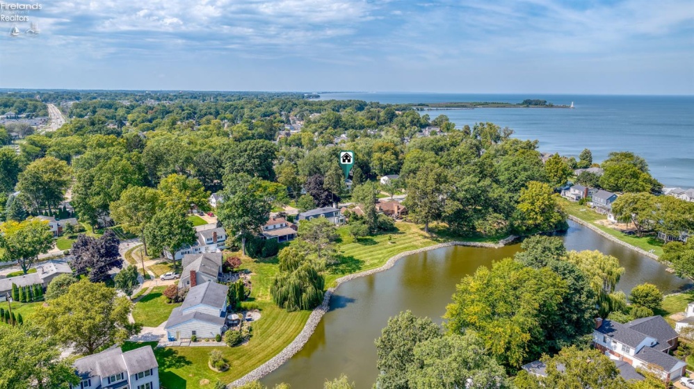 411 Gateway Boulevard, Huron, 44839, 5 Bedroom Bedrooms, ,3 BathroomBathrooms,Residential,For Sale,Gateway,20263499