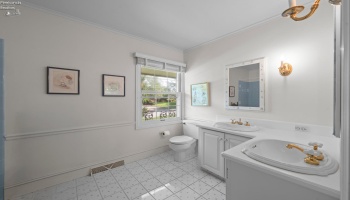 411 Gateway Boulevard, Huron, 44839, 5 Bedroom Bedrooms, ,3 BathroomBathrooms,Residential,For Sale,Gateway,20263499