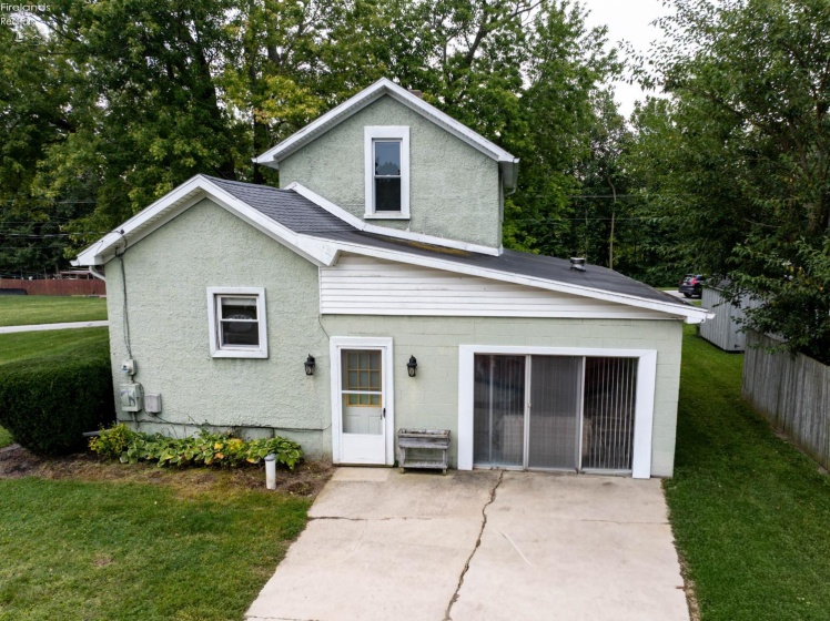 1374 Tiffin Road, Fremont, 43420, 3 Bedroom Bedrooms, ,2 BathroomBathrooms,Residential,For Sale,Tiffin Road,20263454