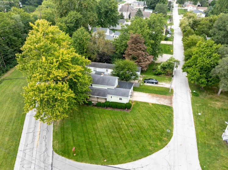 1374 Tiffin Road, Fremont, 43420, 3 Bedroom Bedrooms, ,2 BathroomBathrooms,Residential,For Sale,Tiffin Road,20263454