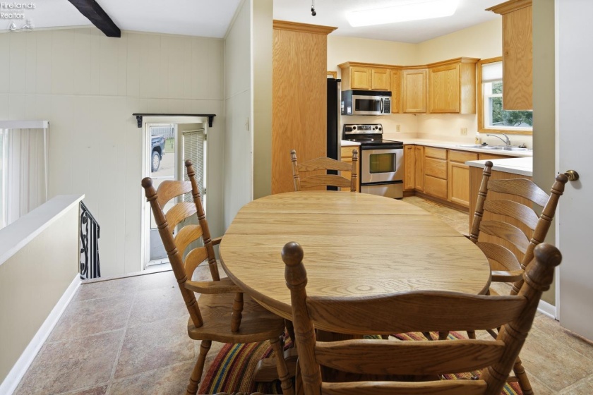 1374 Tiffin Road, Fremont, 43420, 3 Bedroom Bedrooms, ,2 BathroomBathrooms,Residential,For Sale,Tiffin Road,20263454