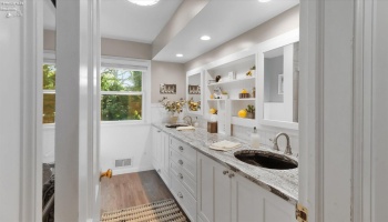 7 Parkwood Drive, Bowling Green, 43402, 4 Bedroom Bedrooms, ,2 BathroomBathrooms,Residential,For Sale,Parkwood,20263466 7 Parkwood Drive, Bowling Green, 43402, 4 Bedroom Bedrooms, ,2 BathroomBathrooms,Residential,For Sale,Parkwood,20263466