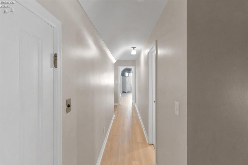 7 Parkwood Drive, Bowling Green, 43402, 4 Bedroom Bedrooms, ,2 BathroomBathrooms,Residential,For Sale,Parkwood,20263466