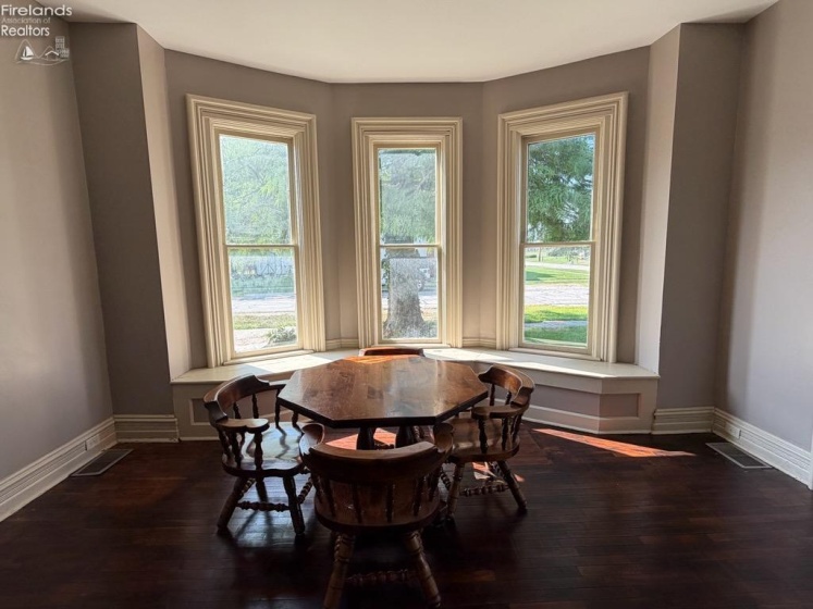 32 Townsend Street, Greenwich, 44837, 3 Bedroom Bedrooms, ,2 BathroomBathrooms,Residential,For Sale,Townsend,20263528
