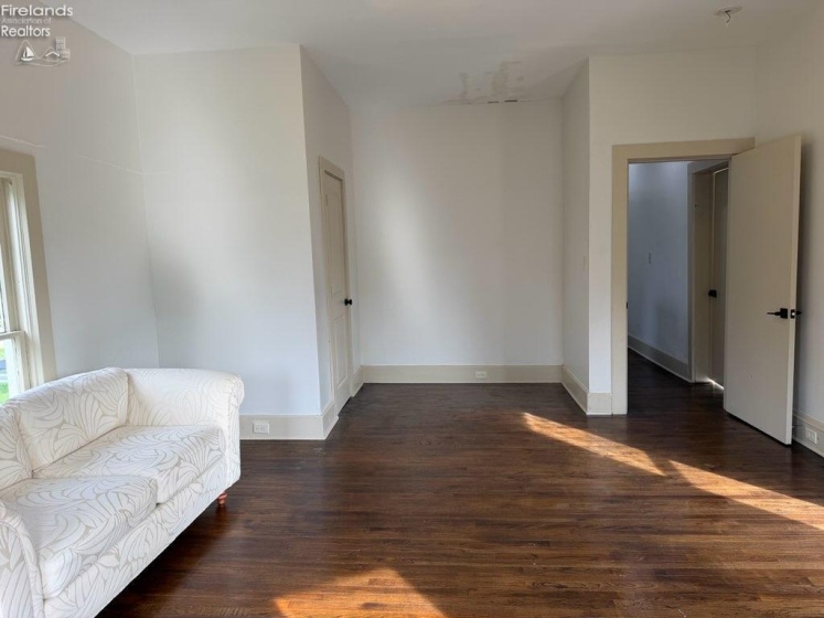 32 Townsend Street, Greenwich, 44837, 3 Bedroom Bedrooms, ,2 BathroomBathrooms,Residential,For Sale,Townsend,20263528