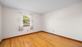 2823 Pease Lane, Sandusky, 44870, 3 Bedroom Bedrooms, ,2 BathroomBathrooms,Residential,For Sale,Pease,20263501
