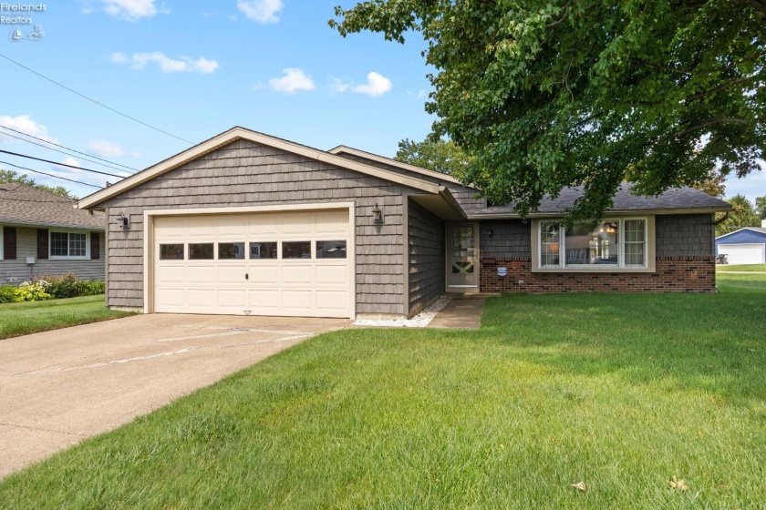 2823 Pease Lane, Sandusky, 44870, 3 Bedroom Bedrooms, ,2 BathroomBathrooms,Residential,For Sale,Pease,20263501