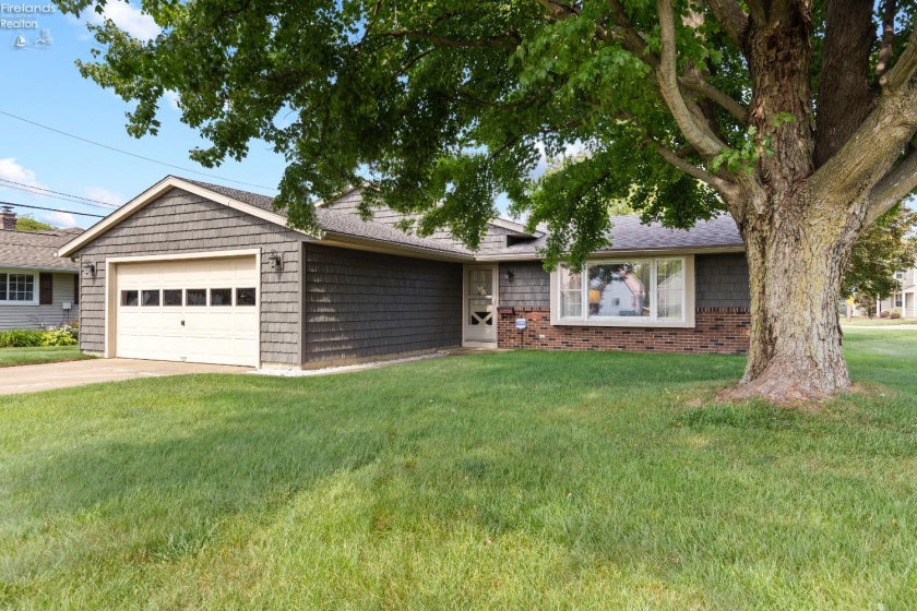 2823 Pease Lane, Sandusky, 44870, 3 Bedroom Bedrooms, ,2 BathroomBathrooms,Residential,For Sale,Pease,20263501
