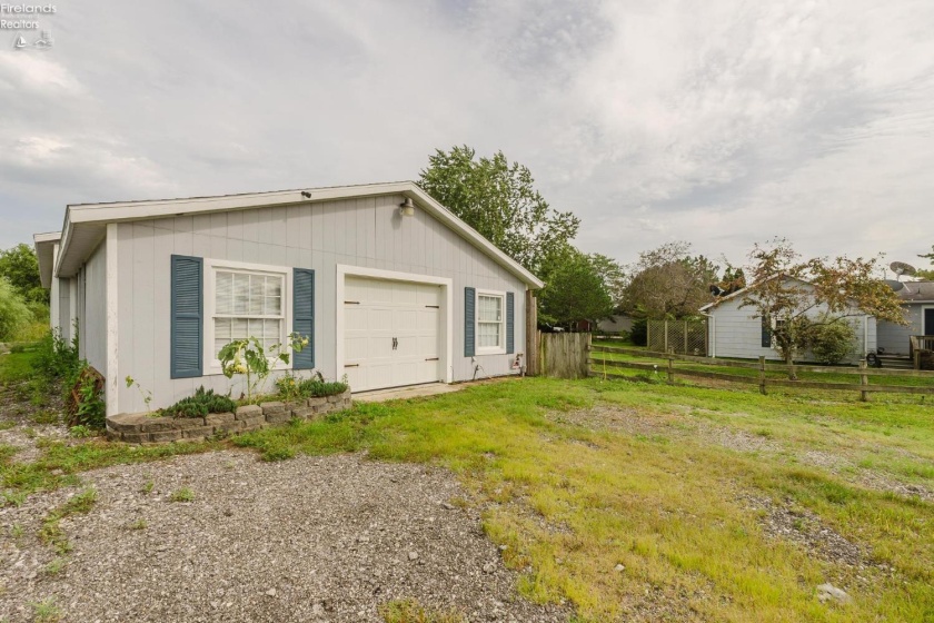 5821 Benton Carroll Road, Oak Harbor, 43449, 2 Bedroom Bedrooms, ,1 BathroomBathrooms,Residential,For Sale,Benton Carroll,20263398