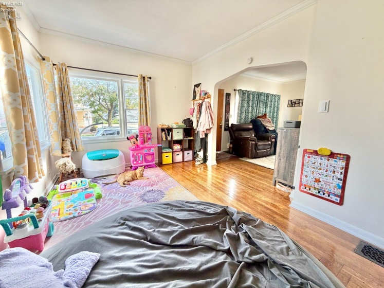 410 Wood Street, Fremont, 43420, 4 Bedroom Bedrooms, ,1 BathroomBathrooms,Residential,For Sale,Wood,20263514