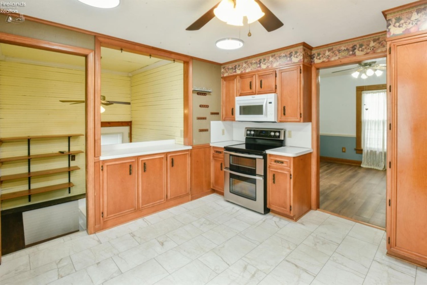 126 Euclid Avenue, Bellevue, 44811, 3 Bedroom Bedrooms, ,1 BathroomBathrooms,Residential,For Sale,Euclid,20263415