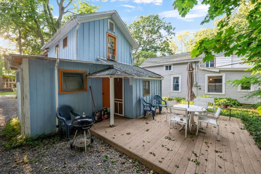 545 Central Avenue, Lakeside, 43440, 2 Bedroom Bedrooms, ,1 BathroomBathrooms,Residential,For Sale,Central,20263550