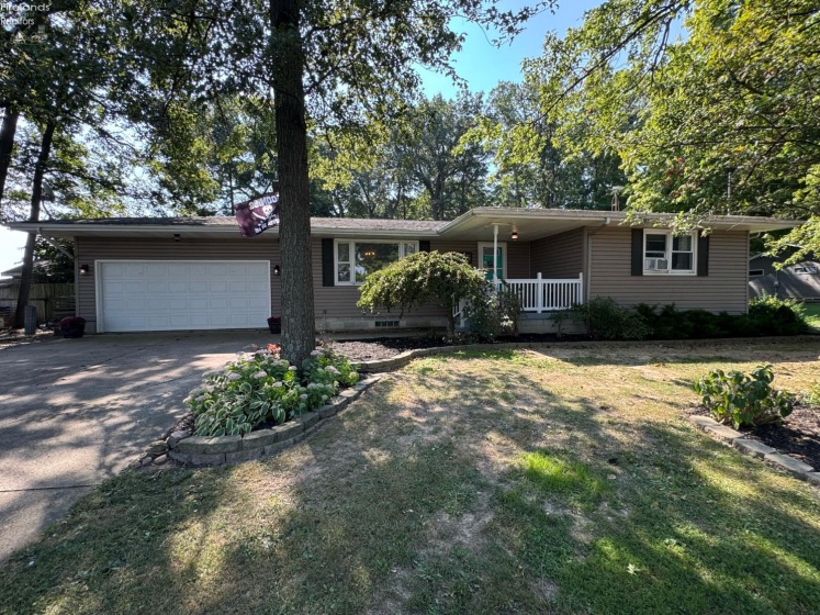 5685 Young Road, Bellevue, 44811, 3 Bedroom Bedrooms, ,2 BathroomBathrooms,Residential,For Sale,Young,20263473