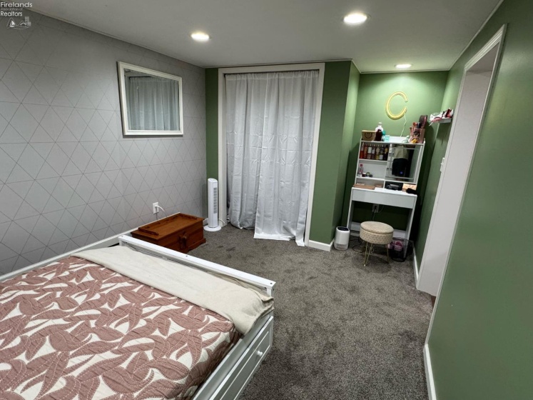 5685 Young Road, Bellevue, 44811, 3 Bedroom Bedrooms, ,2 BathroomBathrooms,Residential,For Sale,Young,20263473