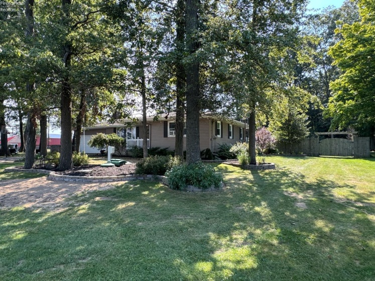 5685 Young Road, Bellevue, 44811, 3 Bedroom Bedrooms, ,2 BathroomBathrooms,Residential,For Sale,Young,20263473