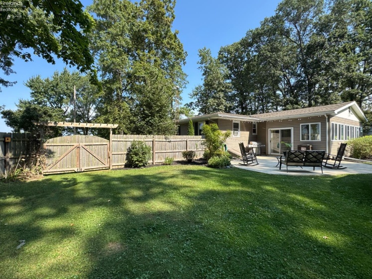5685 Young Road, Bellevue, 44811, 3 Bedroom Bedrooms, ,2 BathroomBathrooms,Residential,For Sale,Young,20263473