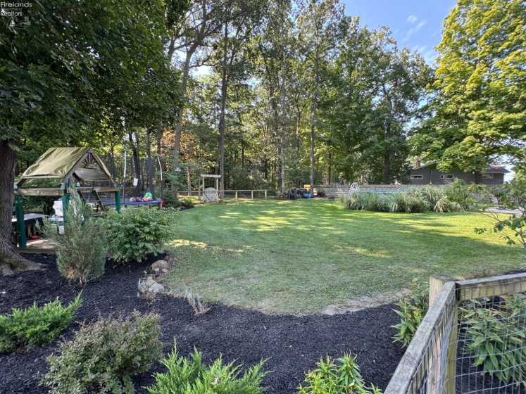 5685 Young Road, Bellevue, 44811, 3 Bedroom Bedrooms, ,2 BathroomBathrooms,Residential,For Sale,Young,20263473
