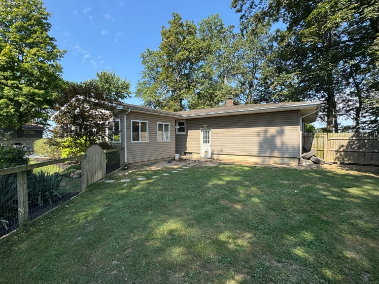 5685 Young Road, Bellevue, 44811, 3 Bedroom Bedrooms, ,2 BathroomBathrooms,Residential,For Sale,Young,20263473