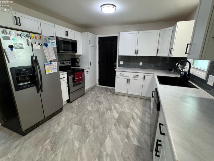5685 Young Road, Bellevue, 44811, 3 Bedroom Bedrooms, ,2 BathroomBathrooms,Residential,For Sale,Young,20263473