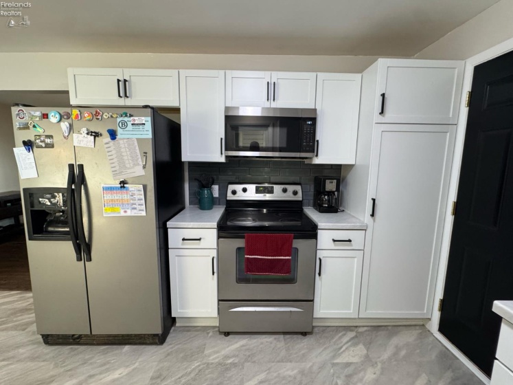 5685 Young Road, Bellevue, 44811, 3 Bedroom Bedrooms, ,2 BathroomBathrooms,Residential,For Sale,Young,20263473