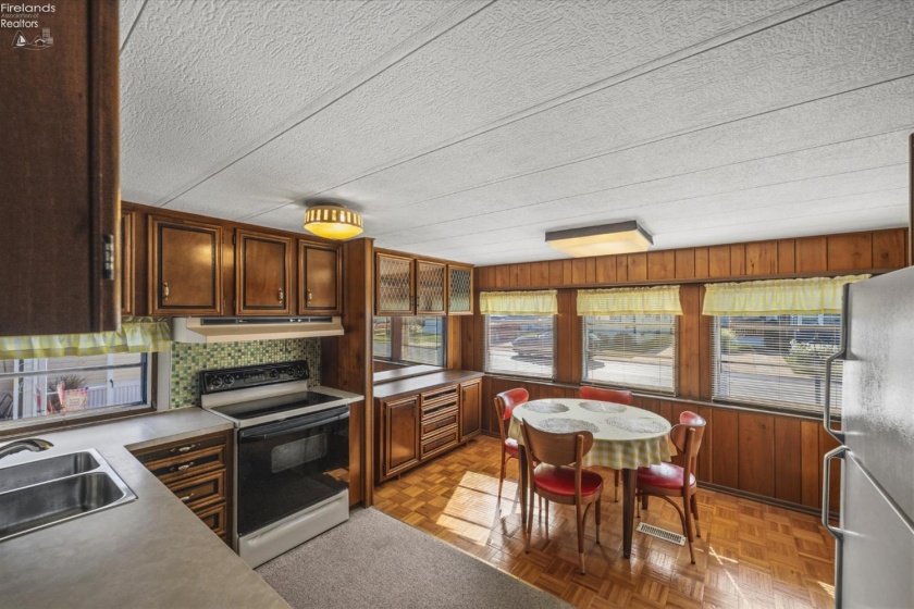 83 Rathbun Drive, Marblehead, 43440, 2 Bedroom Bedrooms, ,1 BathroomBathrooms,Residential,For Sale,Rathbun,20263489