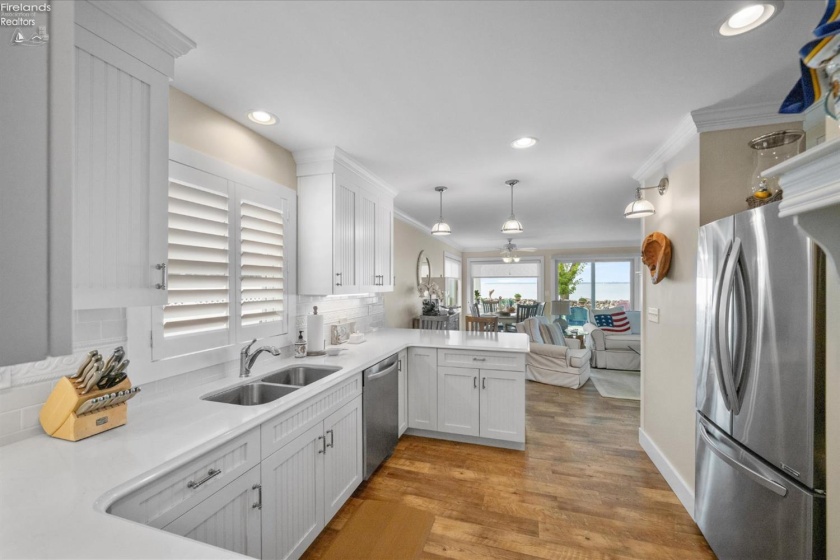 106 Lakeshore Drive, Marblehead, 43440, 2 Bedroom Bedrooms, ,2 BathroomBathrooms,Residential,For Sale,Lakeshore,20263558