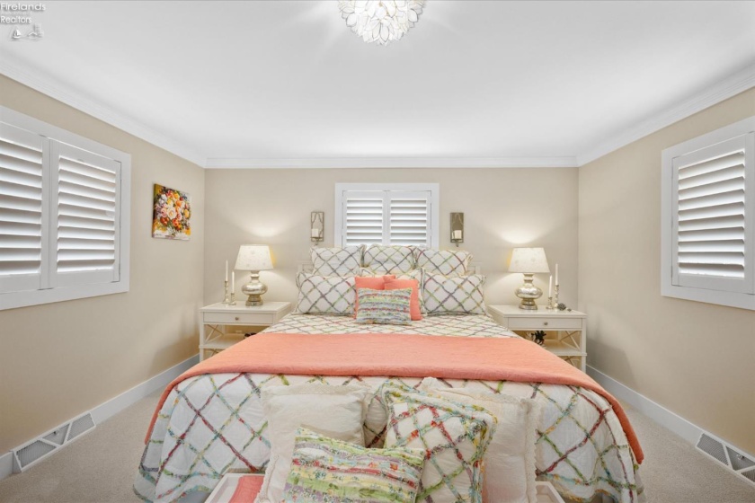 106 Lakeshore Drive, Marblehead, 43440, 2 Bedroom Bedrooms, ,2 BathroomBathrooms,Residential,For Sale,Lakeshore,20263558