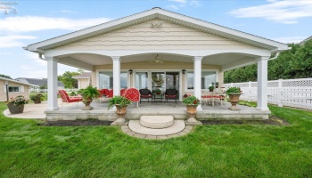 106 Lakeshore Drive, Marblehead, 43440, 2 Bedroom Bedrooms, ,2 BathroomBathrooms,Residential,For Sale,Lakeshore,20263558