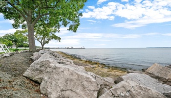 106 Lakeshore Drive, Marblehead, 43440, 2 Bedroom Bedrooms, ,2 BathroomBathrooms,Residential,For Sale,Lakeshore,20263558