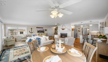 106 Lakeshore Drive, Marblehead, 43440, 2 Bedroom Bedrooms, ,2 BathroomBathrooms,Residential,For Sale,Lakeshore,20263558