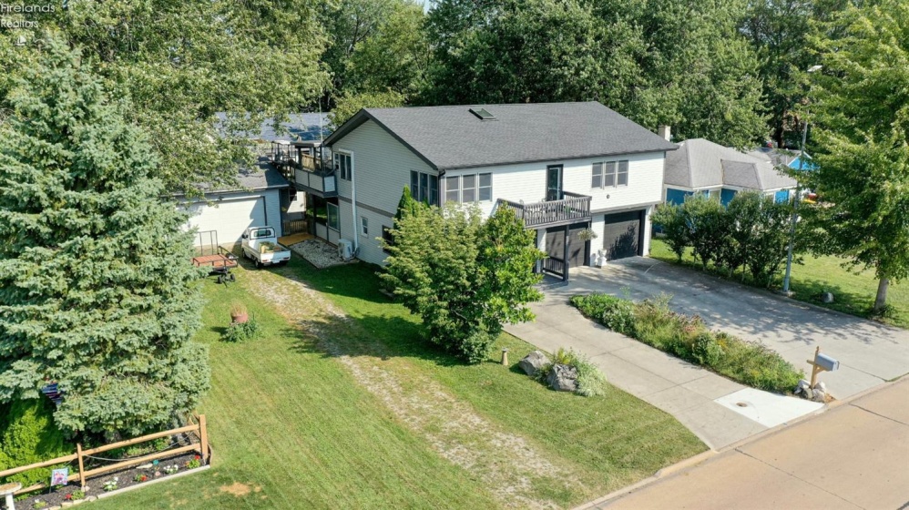 616 Superior Street, Sandusky, 44870, 2 Bedroom Bedrooms, ,3 BathroomBathrooms,Residential,For Sale,Superior,20263537