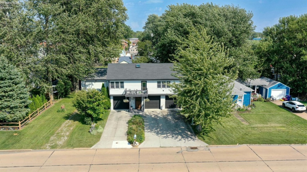 616 Superior Street, Sandusky, 44870, 2 Bedroom Bedrooms, ,3 BathroomBathrooms,Residential,For Sale,Superior,20263537