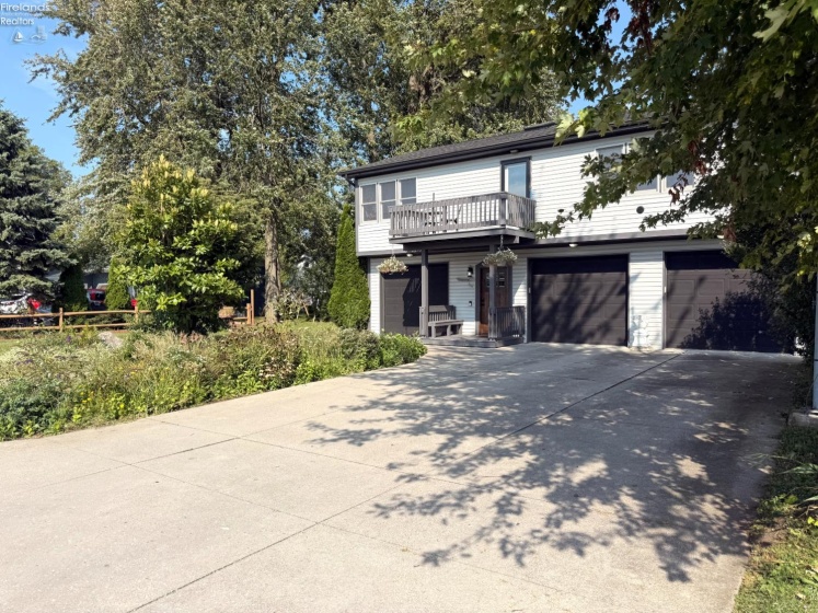 616 Superior Street, Sandusky, 44870, 2 Bedroom Bedrooms, ,3 BathroomBathrooms,Residential,For Sale,Superior,20263537