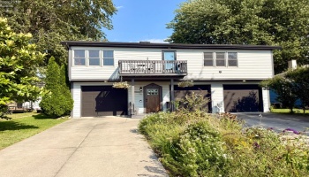 616 Superior Street, Sandusky, 44870, 2 Bedroom Bedrooms, ,3 BathroomBathrooms,Residential,For Sale,Superior,20263537