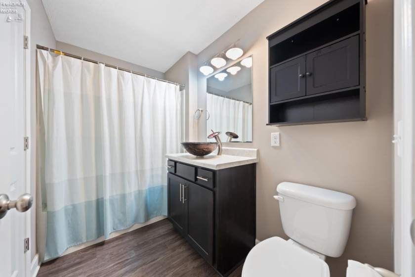 3175 Memorial Shoreway Drive, Marblehead, 43440, 3 Bedroom Bedrooms, ,2 BathroomBathrooms,Residential,For Sale,Memorial Shoreway,20263513