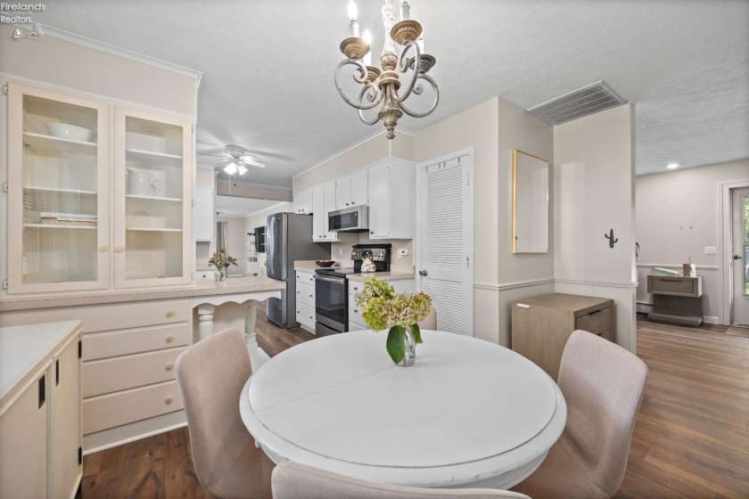 541 Lincoln Avenue, Huron, 44839, 3 Bedroom Bedrooms, ,2 BathroomBathrooms,Residential,For Sale,Lincoln,20263420
