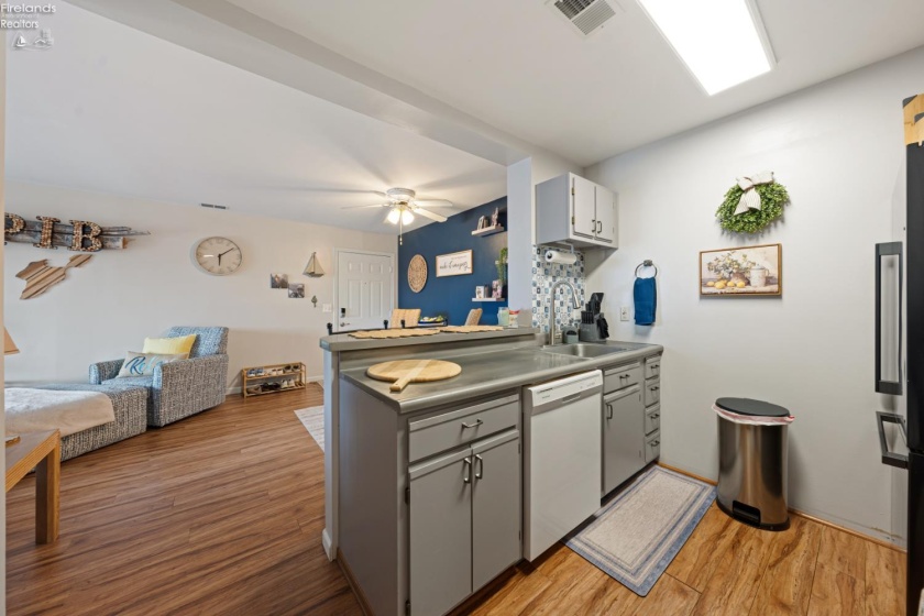172 Clinton Reef Drive, Port Clinton, 43452, 2 Bedroom Bedrooms, ,1 BathroomBathrooms,Residential,For Sale,Clinton Reef,20263484