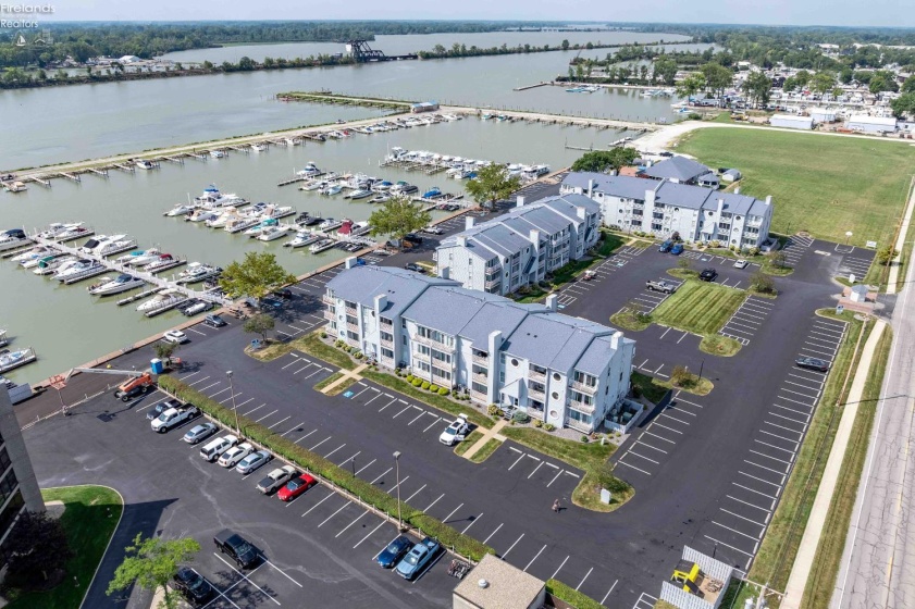 172 Clinton Reef Drive, Port Clinton, 43452, 2 Bedroom Bedrooms, ,1 BathroomBathrooms,Residential,For Sale,Clinton Reef,20263484