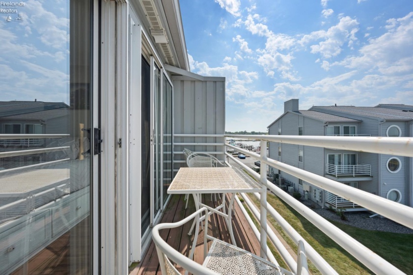 172 Clinton Reef Drive, Port Clinton, 43452, 2 Bedroom Bedrooms, ,1 BathroomBathrooms,Residential,For Sale,Clinton Reef,20263484