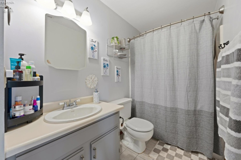 172 Clinton Reef Drive, Port Clinton, 43452, 2 Bedroom Bedrooms, ,1 BathroomBathrooms,Residential,For Sale,Clinton Reef,20263484