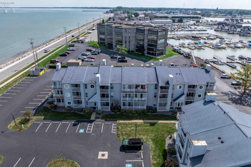 172 Clinton Reef Drive, Port Clinton, 43452, 2 Bedroom Bedrooms, ,1 BathroomBathrooms,Residential,For Sale,Clinton Reef,20263484