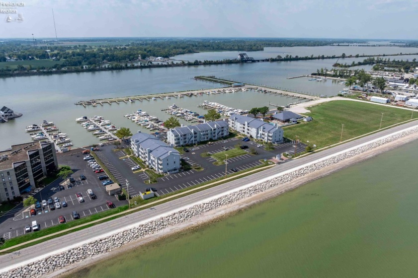 172 Clinton Reef Drive, Port Clinton, 43452, 2 Bedroom Bedrooms, ,1 BathroomBathrooms,Residential,For Sale,Clinton Reef,20263484