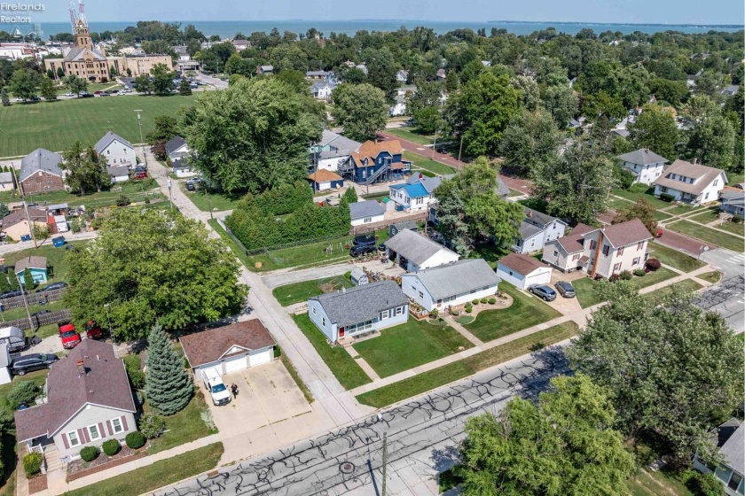 117 6th Street, Port Clinton, 43452, 3 Bedroom Bedrooms, ,1 BathroomBathrooms,Residential,For Sale,6th,20263482