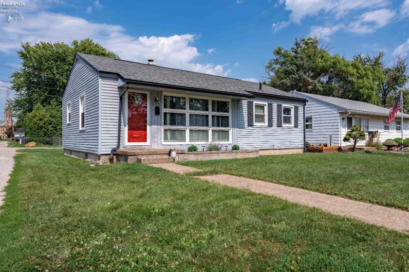 117 6th Street, Port Clinton, 43452, 3 Bedroom Bedrooms, ,1 BathroomBathrooms,Residential,For Sale,6th,20263482