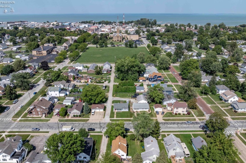 117 6th Street, Port Clinton, 43452, 3 Bedroom Bedrooms, ,1 BathroomBathrooms,Residential,For Sale,6th,20263482