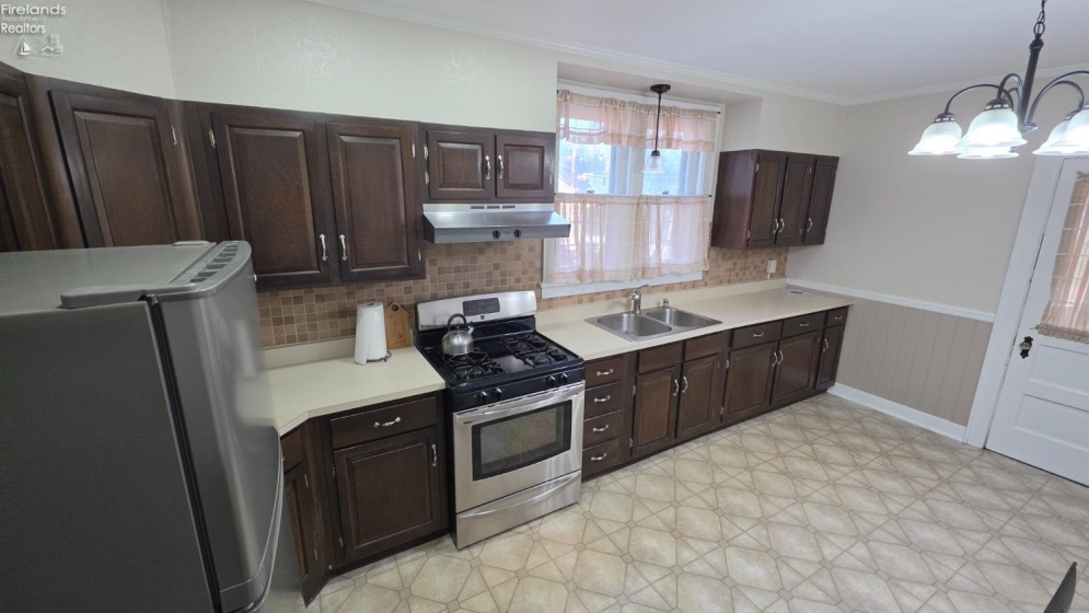 82 Liberty Street, Tiffin, 44883, 3 Bedroom Bedrooms, ,2 BathroomBathrooms,Residential,For Sale,Liberty,20263557