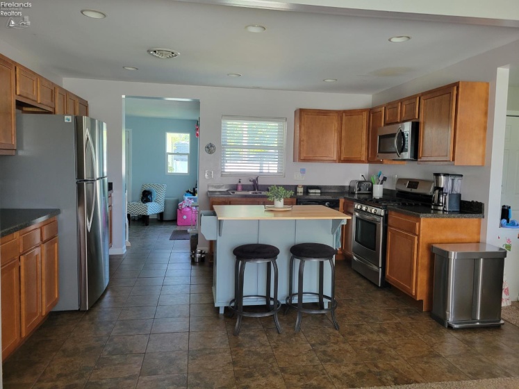 5006 Columbus Avenue, Sandusky, 44870, 3 Bedroom Bedrooms, ,1 BathroomBathrooms,Residential,For Sale,Columbus,20263511