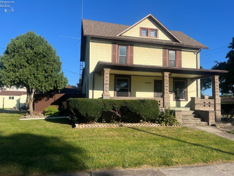 1024 Tiffin Street, Fremont, 43420, 3 Bedroom Bedrooms, ,2 BathroomBathrooms,Residential,For Sale,Tiffin,20263293