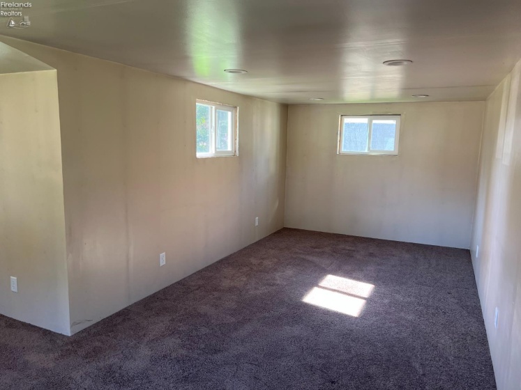 1024 Tiffin Street, Fremont, 43420, 3 Bedroom Bedrooms, ,2 BathroomBathrooms,Residential,For Sale,Tiffin,20263293